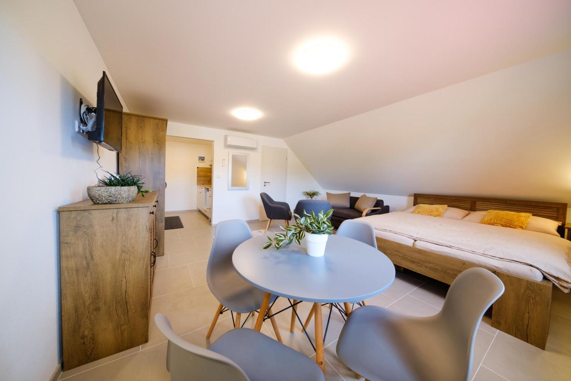 Apartman 1 Fklidu ซนอยโม ภายนอก รูปภาพ